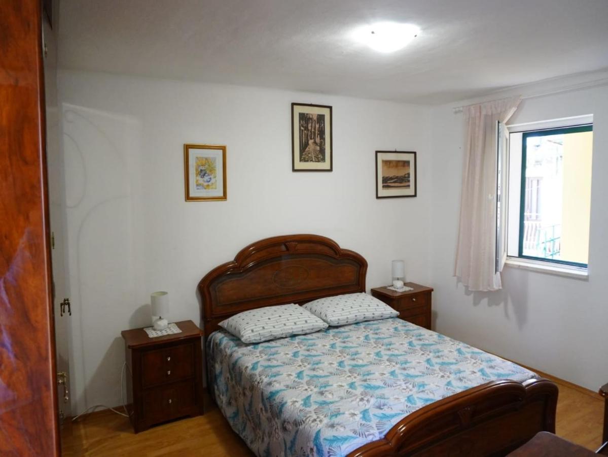 Holiday Home Labinezza Kaštela Exteriör bild