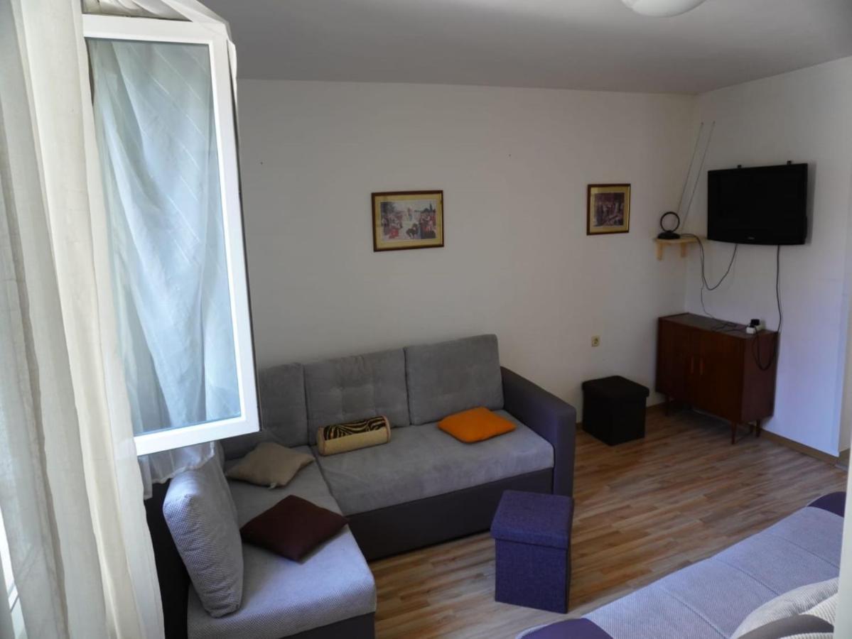 Holiday Home Labinezza Kaštela Exteriör bild